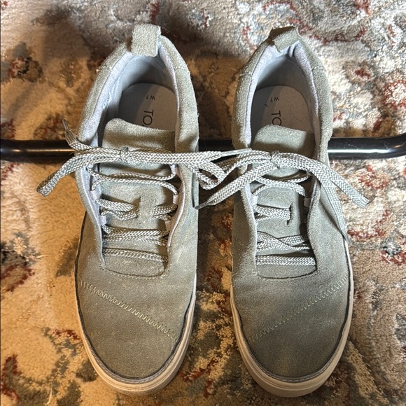 Toms ‘Riley’ Shoes - Picture 3 of 8